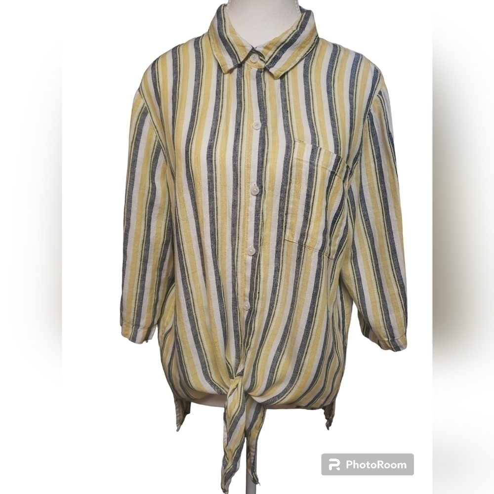 Ellen Tracey 100% Linen Striped Top. Size L